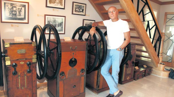 denizcitoplum|J.Hakko'nun Dalış Gereçleri Koleksiyonu İstanbul Deniz Müzesi'nde Sergileniyor