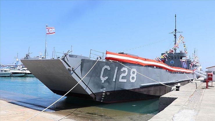 87611974 Barış Harekatı’nda Görev Alan TCG / Ç-128 Çıkarma Gemisi, Kuzey Kıbrıs Türk Cumhuriyeti’nde “Müze Gemi” Olarak Ziyarete Açıldı