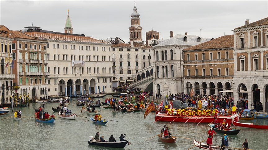 18545UNESCO Tarafından Hazırlanan Taslakta İtalyan Hükümetine, Venedik’in Sorunlarının Çözülmesi İçin Çağrıda Bulunuldu.